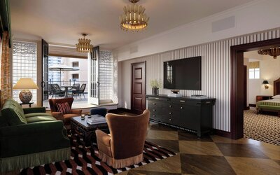 The Stoneleigh, Autograph Collection