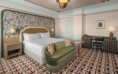 The Stoneleigh, Autograph Collection
