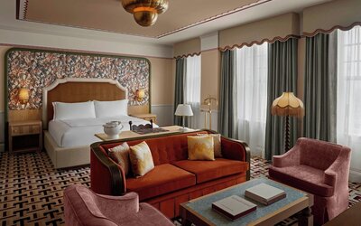 The Stoneleigh, Autograph Collection