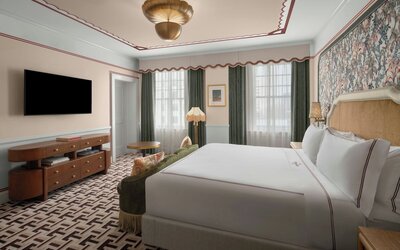 The Stoneleigh, Autograph Collection