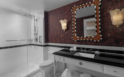 The Stoneleigh, Autograph Collection