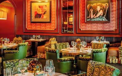 The Stoneleigh, Autograph Collection