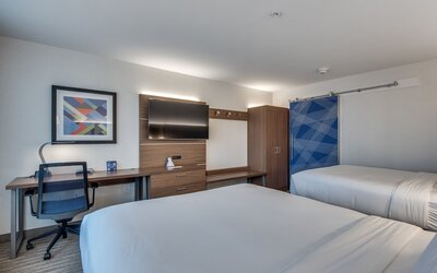 Holiday Inn Express & Suites Dallas North - Addison by IHG