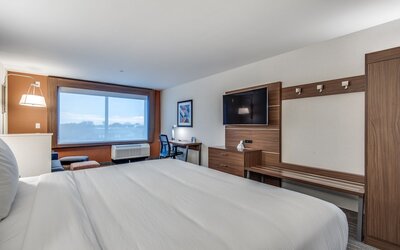 Holiday Inn Express & Suites Dallas North - Addison by IHG