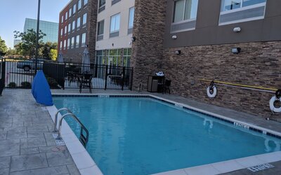 Holiday Inn Express & Suites Dallas North - Addison by IHG