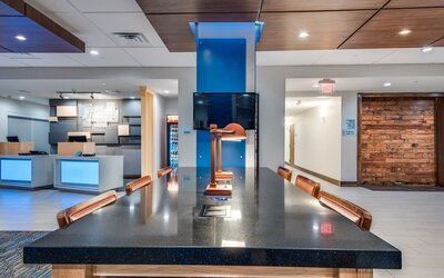 Holiday Inn Express & Suites Dallas North - Addison by IHG