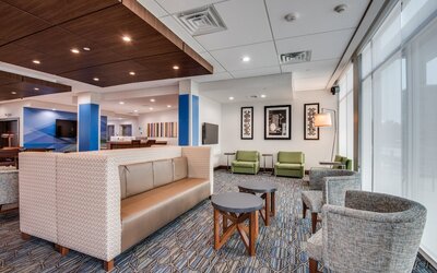 Holiday Inn Express & Suites Dallas North - Addison by IHG