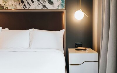 Renaissance Saint Elm Dallas Downtown Hotel