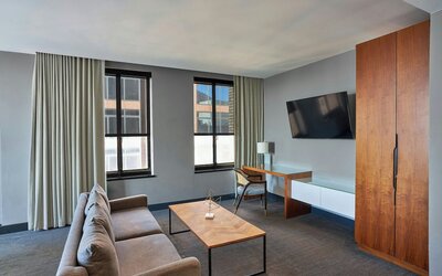 Renaissance Saint Elm Dallas Downtown Hotel