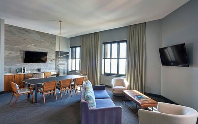 Renaissance Saint Elm Dallas Downtown Hotel