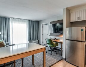 Staybridge Suites Dallas Market Ctr Love Field by IHG