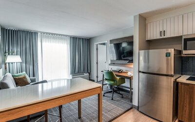 Staybridge Suites Dallas Market Ctr Love Field by IHG