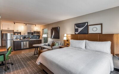 Staybridge Suites Dallas Market Ctr Love Field by IHG