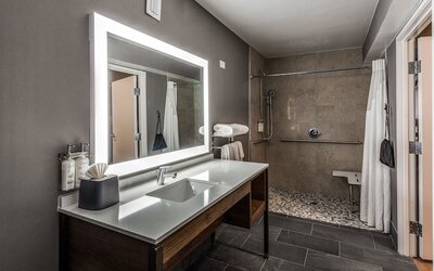 Staybridge Suites Dallas Market Ctr Love Field by IHG