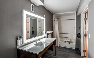 Staybridge Suites Dallas Market Ctr Love Field by IHG