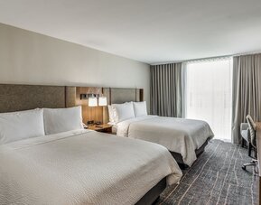 Holiday Inn Dallas Market Ctr Love Field by IHG
