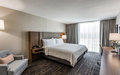 Holiday Inn Dallas Market Ctr Love Field by IHG