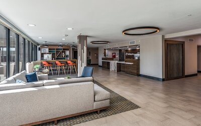 Holiday Inn Dallas Market Ctr Love Field by IHG