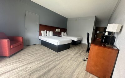 Super 8 by Wyndham Dallas Love Field Airport