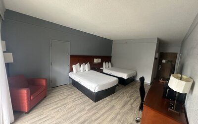 Super 8 by Wyndham Dallas Love Field Airport