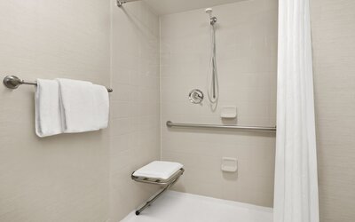 Super 8 by Wyndham Dallas Love Field Airport
