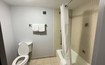 Super 8 by Wyndham Dallas Love Field Airport