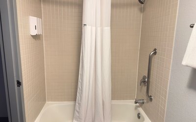 Super 8 by Wyndham Dallas Love Field Airport