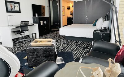 Lorenzo Hotel Dallas, Tapestry Collection by Hilton