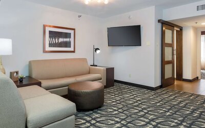 Embassy Suites by Hilton Dallas Love Field