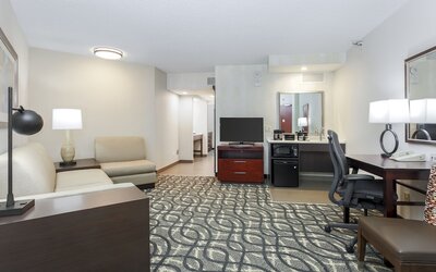 Embassy Suites by Hilton Dallas Love Field
