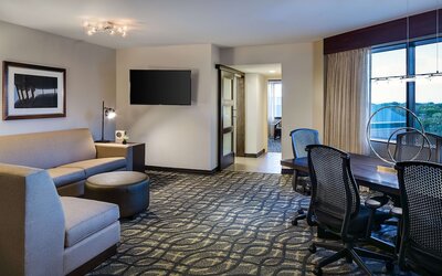 Embassy Suites by Hilton Dallas Love Field