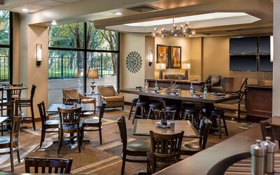 Embassy Suites by Hilton Dallas Love Field