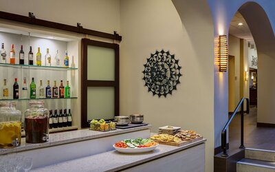 Embassy Suites by Hilton Dallas Love Field