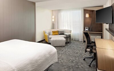 Courtyard by Marriott Dallas Downtown/Reunion District
