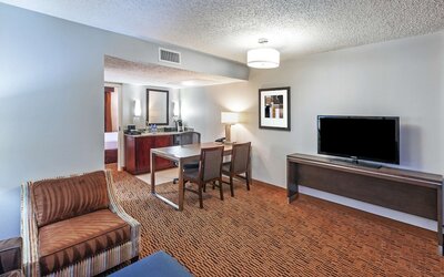 Embassy Suites by Hilton Dallas Market Center