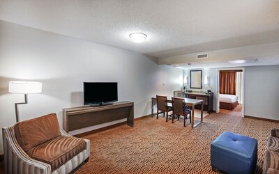 Embassy Suites by Hilton Dallas Market Center