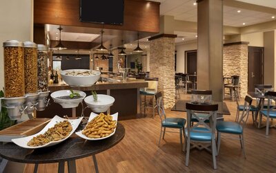 Embassy Suites by Hilton Dallas Market Center