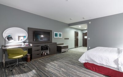Hampton Inn & Suites Dallas East