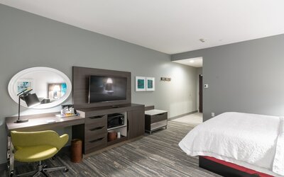 Hampton Inn & Suites Dallas East