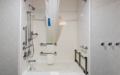 Hampton Inn & Suites Dallas East