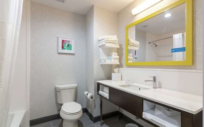 Hampton Inn & Suites Dallas East