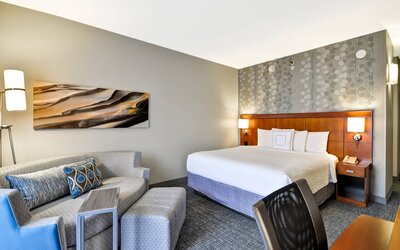 Courtyard by Marriott Dallas Medical/Market Center