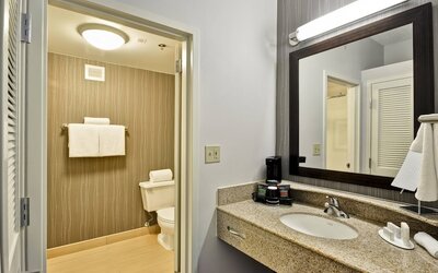Courtyard by Marriott Dallas Medical/Market Center