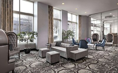 DoubleTree Suites by Hilton Hotel Detroit Downtown - Fort Shelby