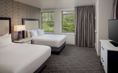 DoubleTree Suites by Hilton Hotel Detroit Downtown - Fort Shelby