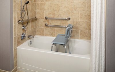 DoubleTree Suites by Hilton Hotel Detroit Downtown - Fort Shelby