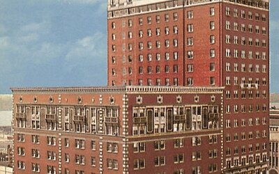 DoubleTree Suites by Hilton Hotel Detroit Downtown - Fort Shelby