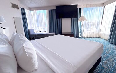 Fort Pontchartrain Detroit, a Wyndham Hotel