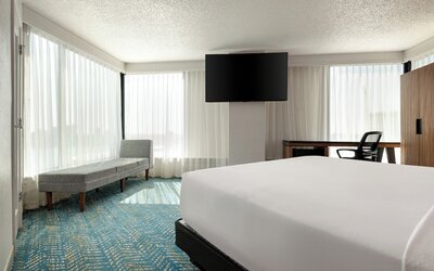 Fort Pontchartrain Detroit, a Wyndham Hotel