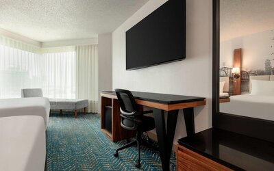 Fort Pontchartrain Detroit, a Wyndham Hotel